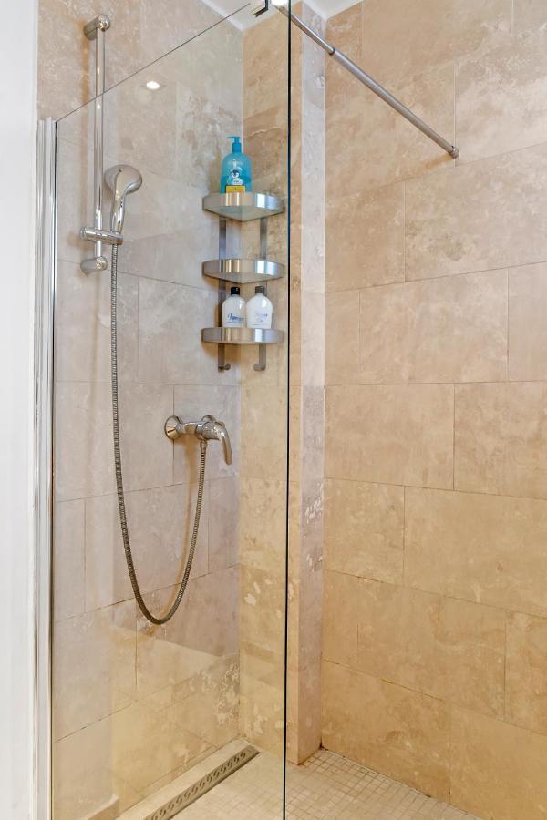 בוקרשט City Heart Retreat Elegant Apartment מראה חיצוני תמונה