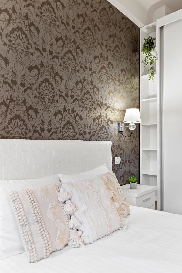 בוקרשט City Heart Retreat Elegant Apartment מראה חיצוני תמונה