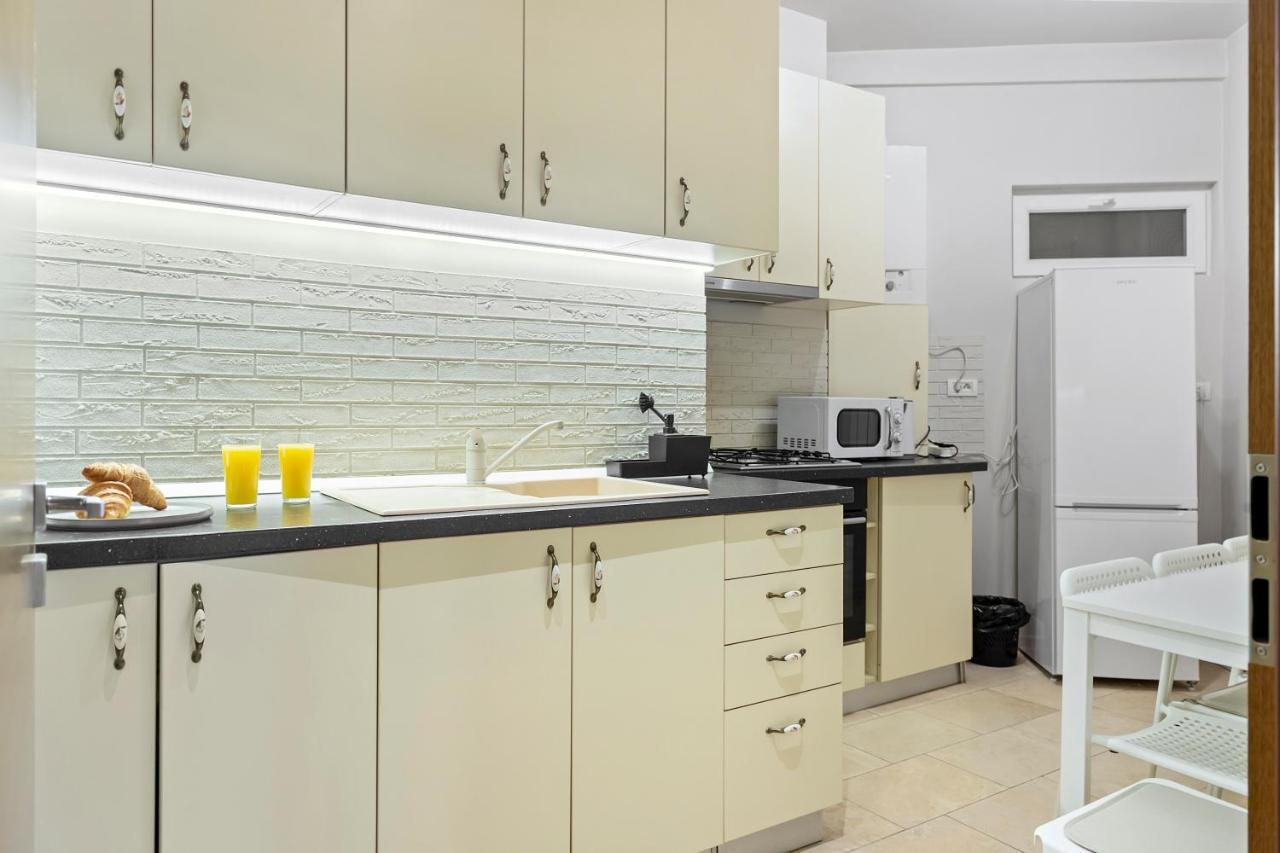 בוקרשט City Heart Retreat Elegant Apartment מראה חיצוני תמונה