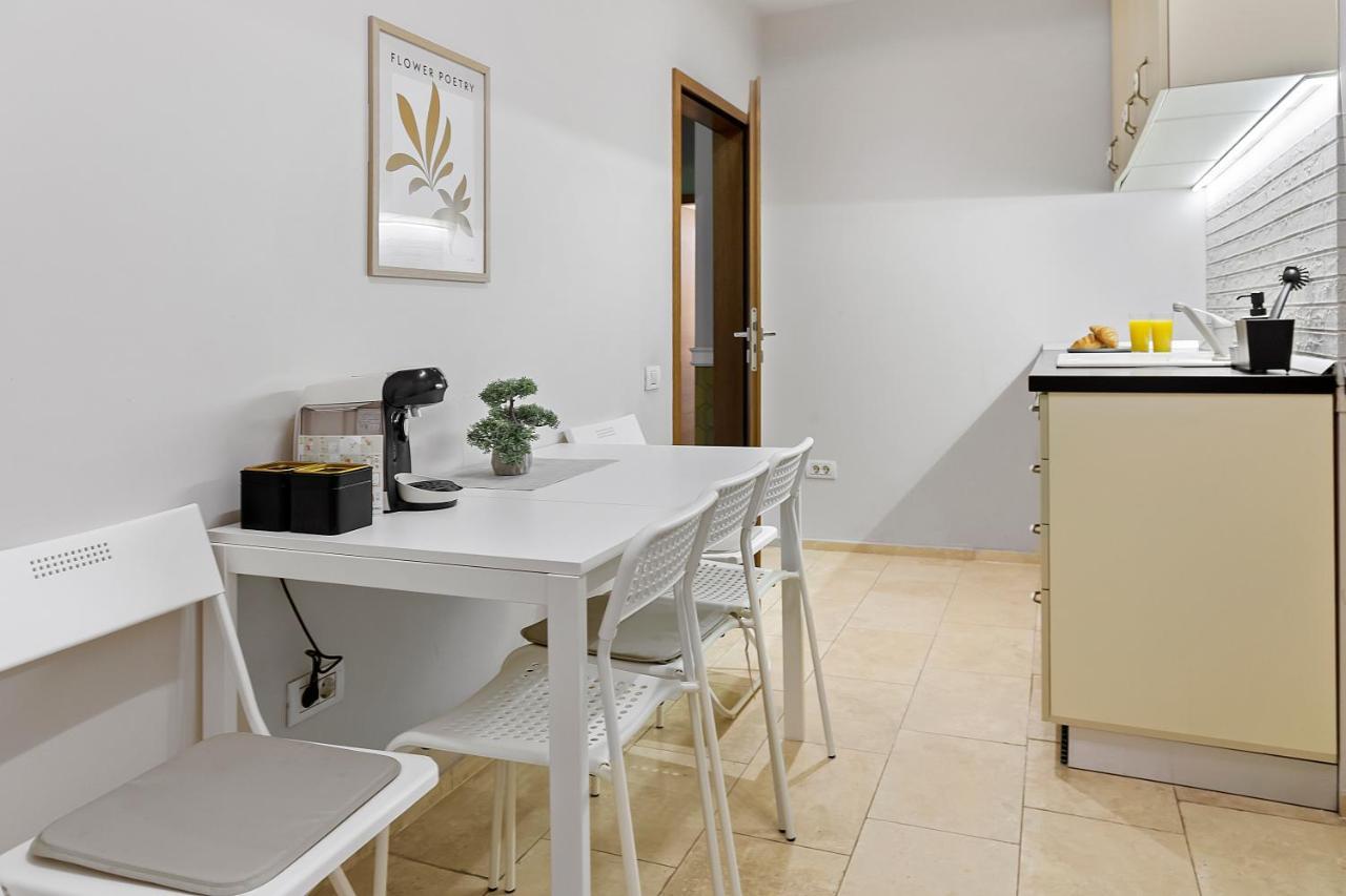 בוקרשט City Heart Retreat Elegant Apartment מראה חיצוני תמונה