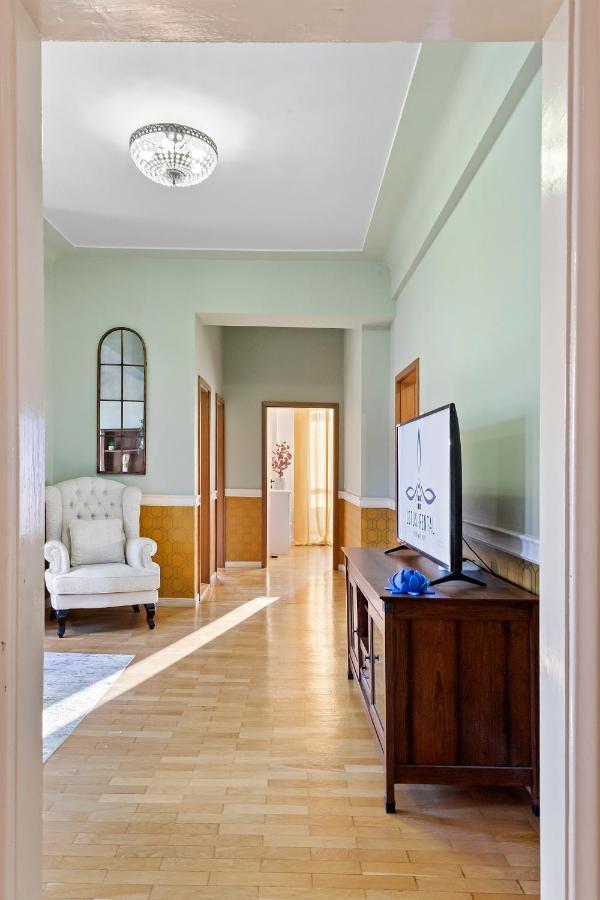 בוקרשט City Heart Retreat Elegant Apartment מראה חיצוני תמונה