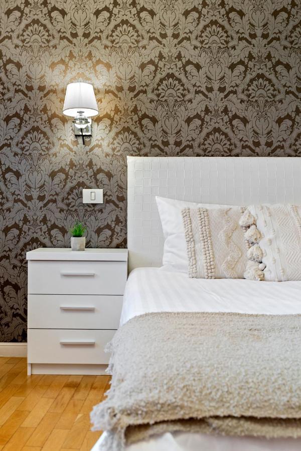 בוקרשט City Heart Retreat Elegant Apartment מראה חיצוני תמונה